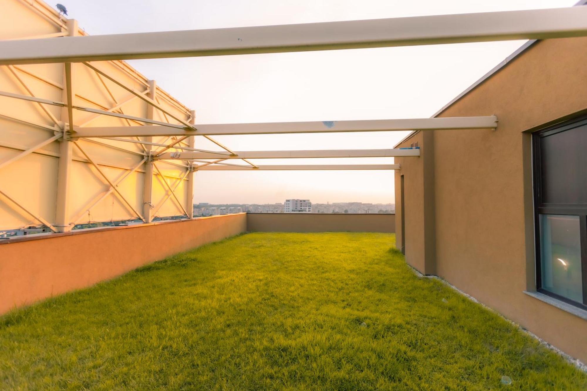 Sunset Apartment - Central Apt With Rooftop Garden Букурещ Екстериор снимка